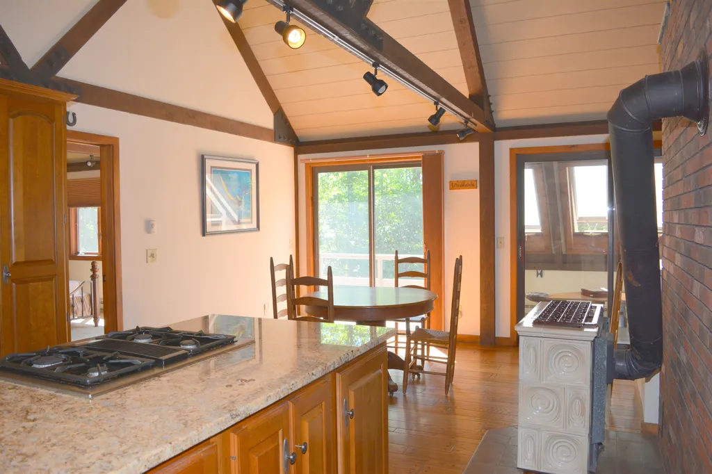 4 Anderson Pond Road Grantham NH 03753