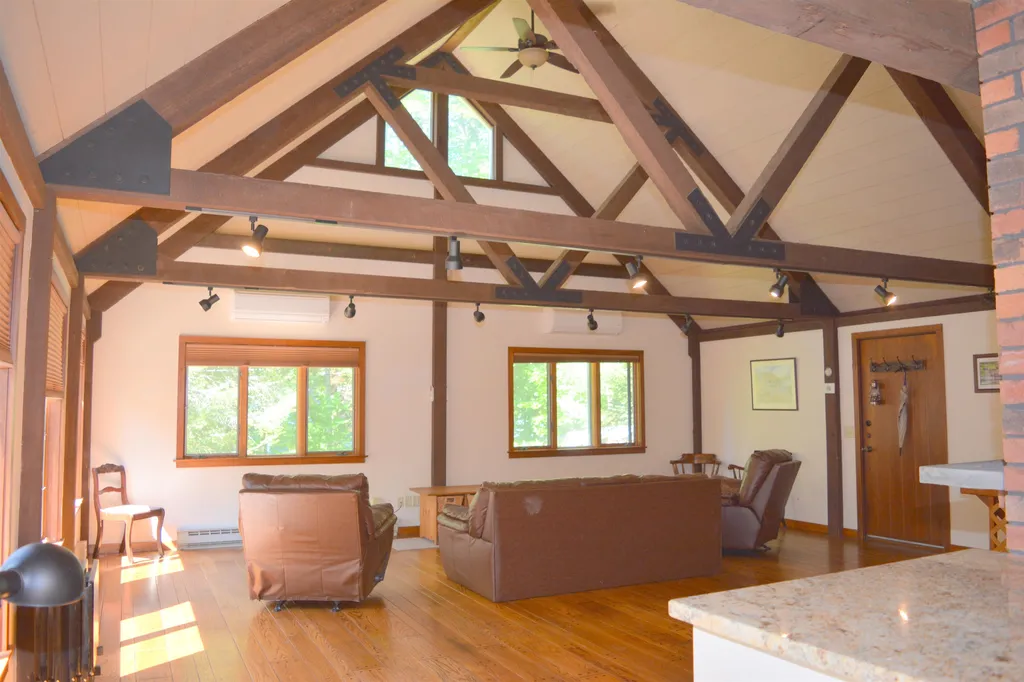 4 Anderson Pond Road Grantham NH 03753