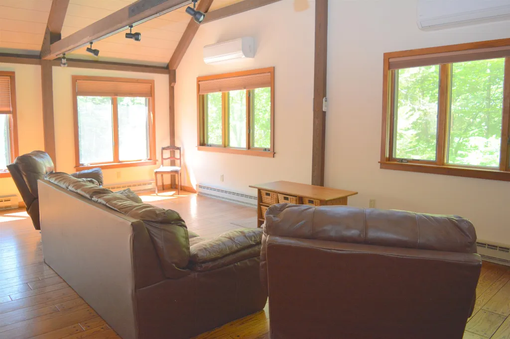 4 Anderson Pond Road Grantham NH 03753