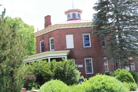 105 Eastern Avenue St. Johnsbury VT 05819