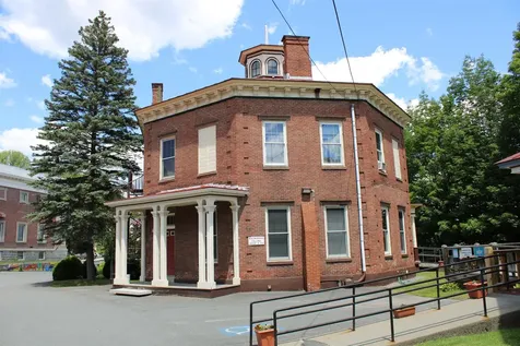 105 Eastern Avenue St. Johnsbury VT 05819
