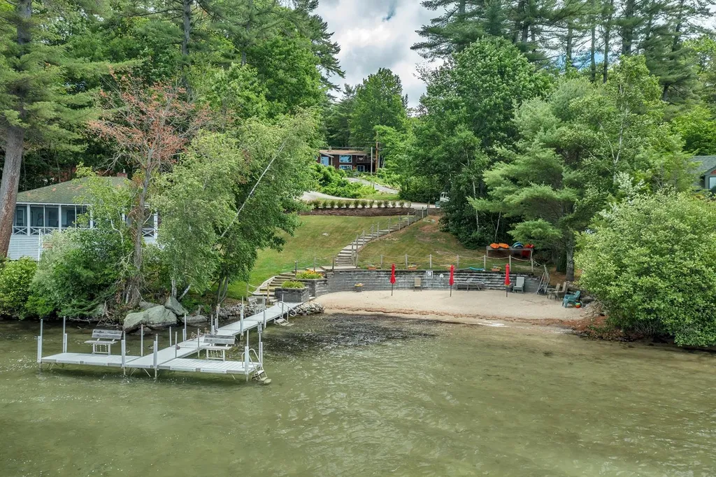 10 Baas Drive Wolfeboro NH 03894