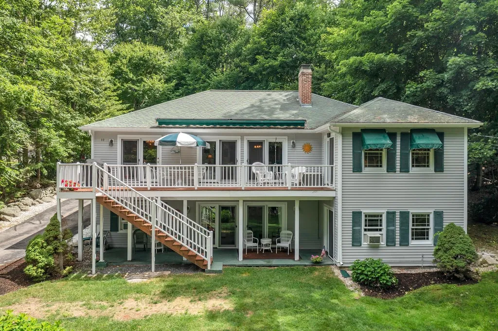 10 Baas Drive Wolfeboro NH 03894