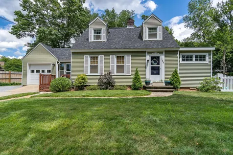 135 Hemlock Street Manchester NH 03104