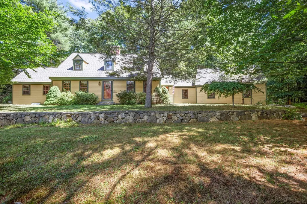 32 Olde Parish Road Rye NH 03870