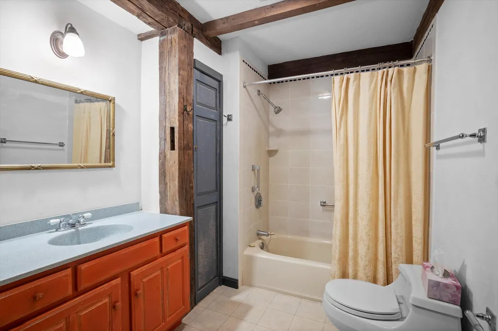 32 Olde Parish Road Rye NH 03870
