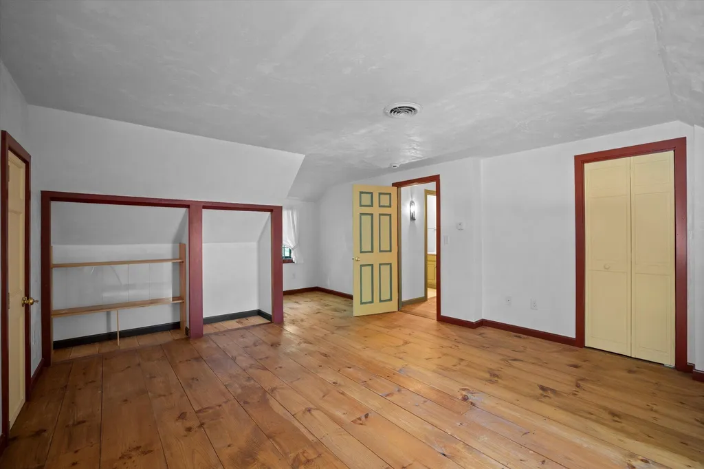 32 Olde Parish Road Rye NH 03870