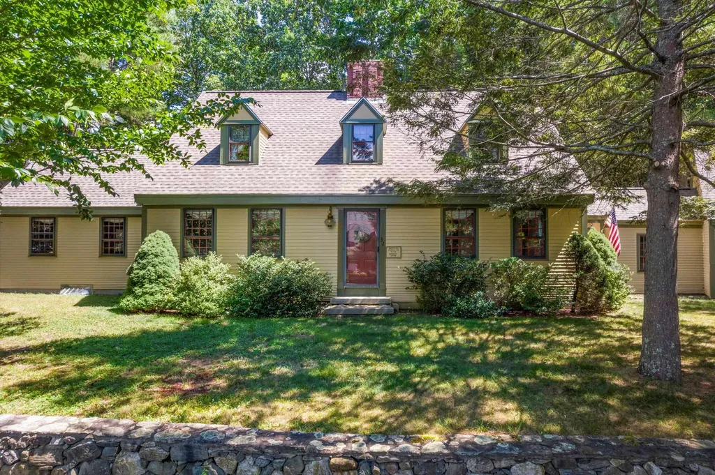 32 Olde Parish Road Rye NH 03870