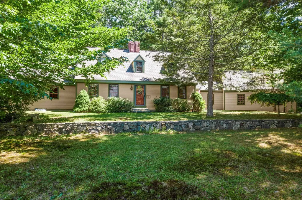 32 Olde Parish Road Rye NH 03870