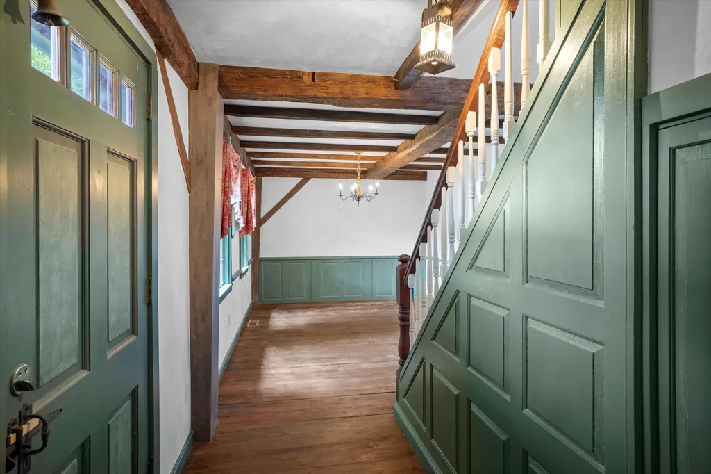 32 Olde Parish Road Rye NH 03870