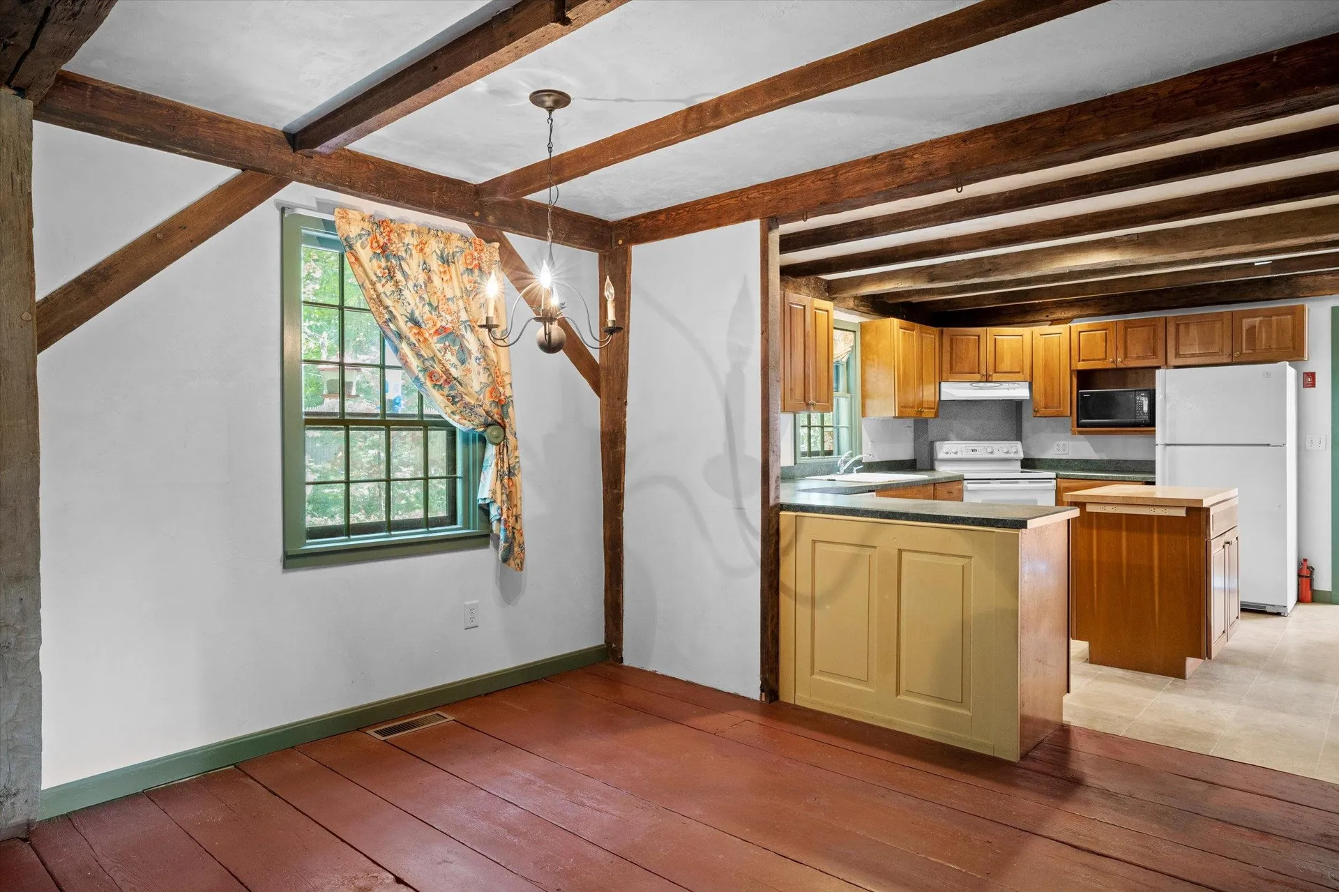32 Olde Parish Road Rye NH 03870