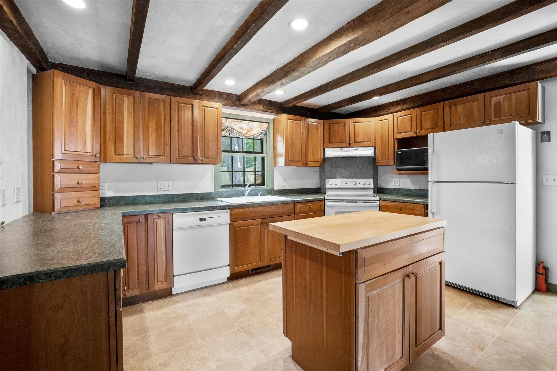 32 Olde Parish Road Rye NH 03870