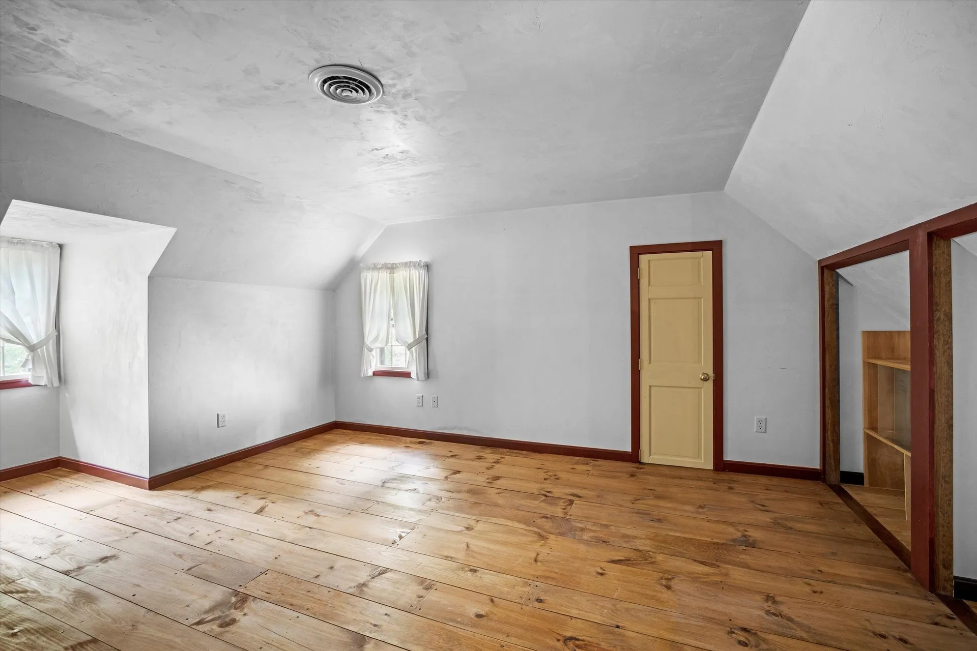 32 Olde Parish Road Rye NH 03870