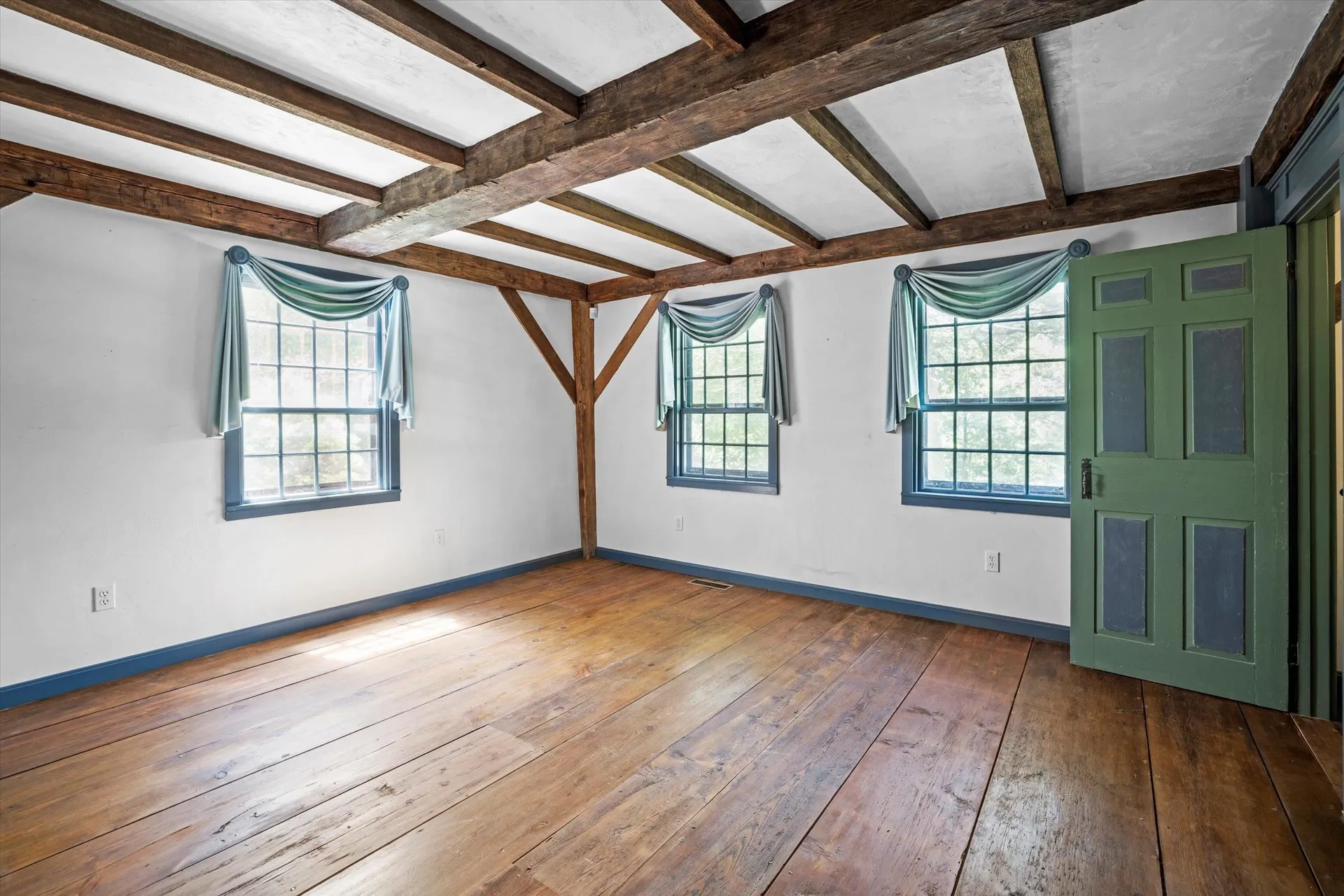 32 Olde Parish Road Rye NH 03870