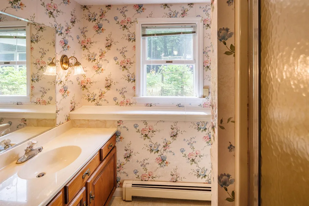 4 Landry Lane Rochester NH 03839