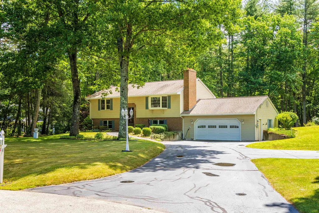 4 Landry Lane Rochester NH 03839