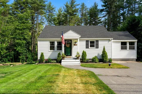 1138 Bridge Street Pelham NH 03076