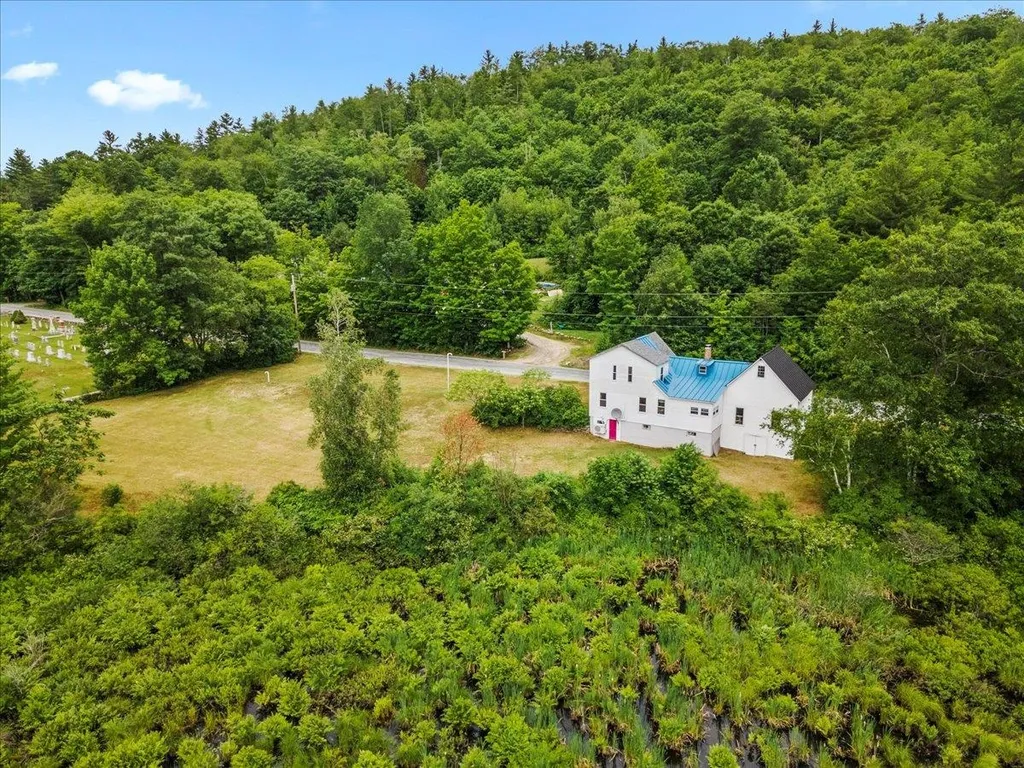88 Cash Street Croydon NH 03773