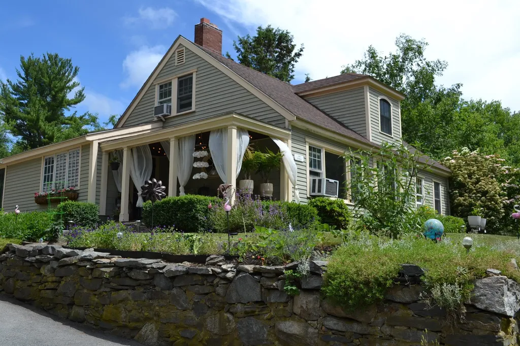 36 Whittier Street Newton NH 03858