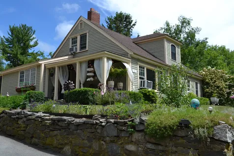 36 Whittier Street Newton NH 03858