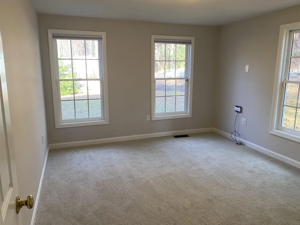 1 Hunter Drive Epping NH 03042