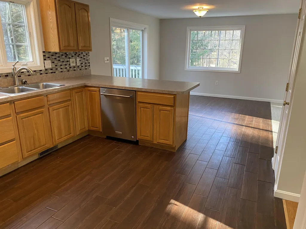 1 Hunter Drive Epping NH 03042