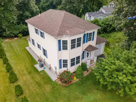 60 Adelaide Street Hudson NH 03051