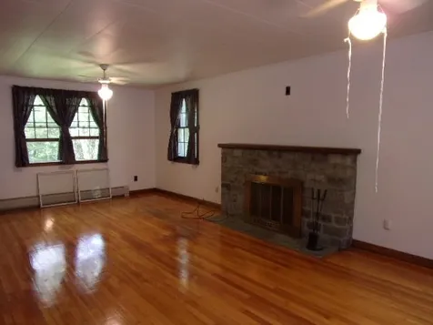 1413 East West Road Dummerston VT 05301