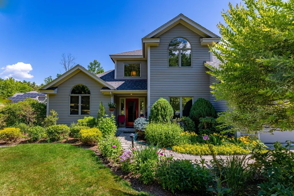 12 Sterling Springs Drive Hartford VT 05001
