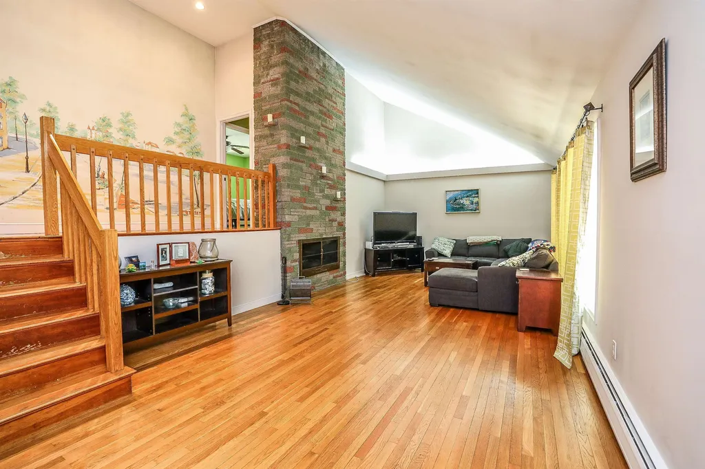 9 Briar Road Bedford NH 03110