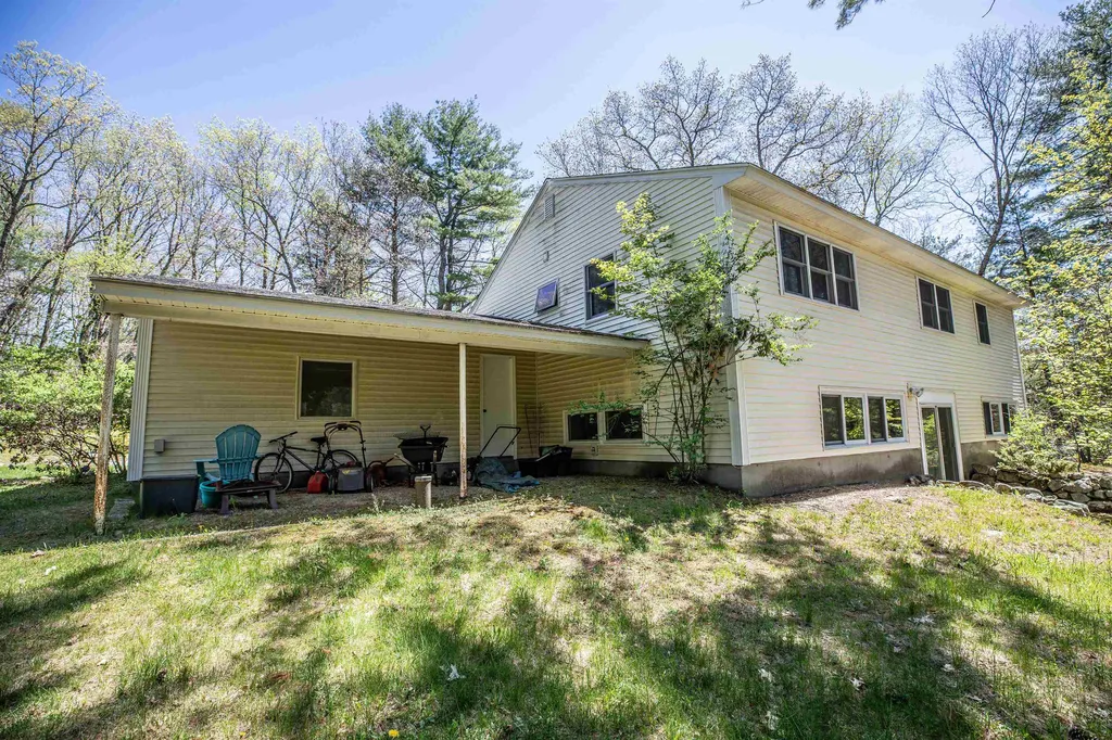 9 Briar Road Bedford NH 03110
