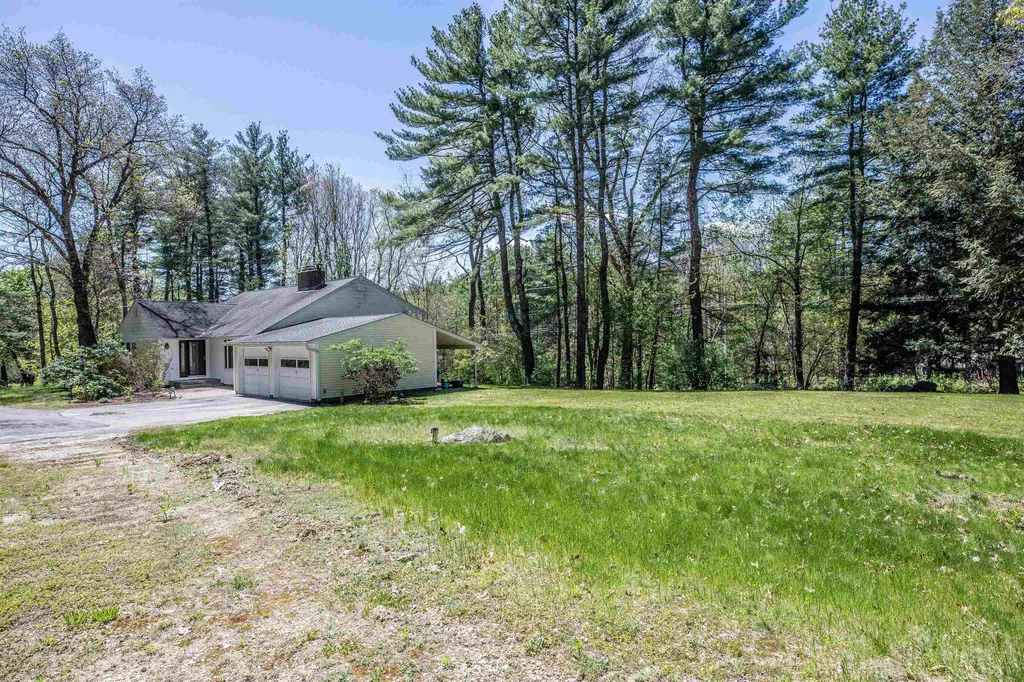 9 Briar Road Bedford NH 03110