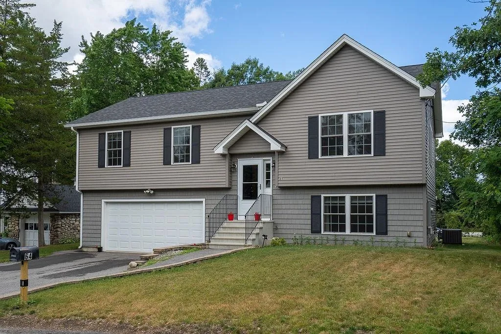 64 Titus Avenue Manchester NH 03103