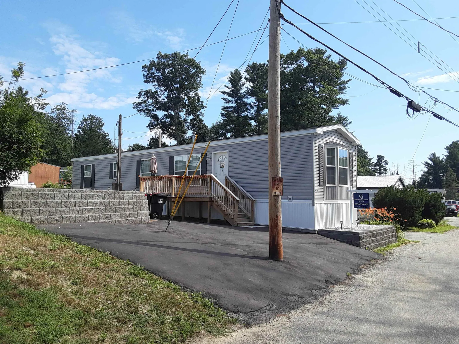 73 Mobile Drive Hudson NH 03051