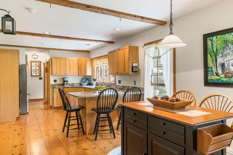 158 Carriage Road New Boston NH 03070