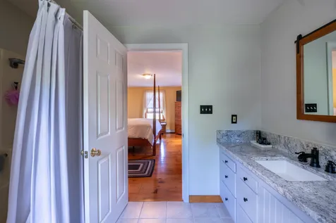 158 Carriage Road New Boston NH 03070