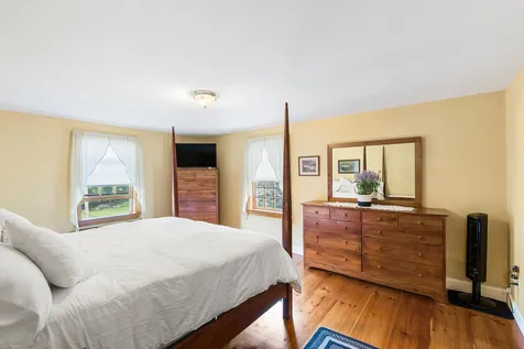 158 Carriage Road New Boston NH 03070