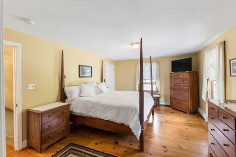 158 Carriage Road New Boston NH 03070