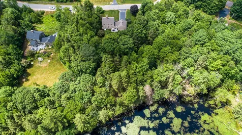 158 Carriage Road New Boston NH 03070