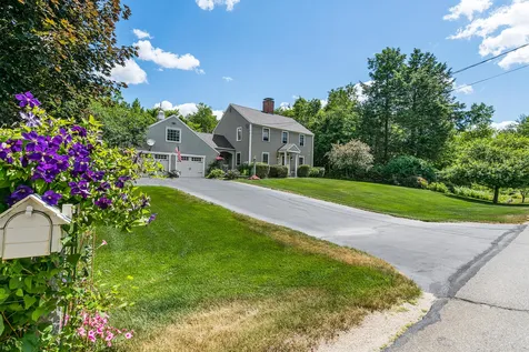 158 Carriage Road New Boston NH 03070