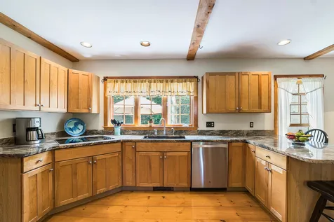 158 Carriage Road New Boston NH 03070