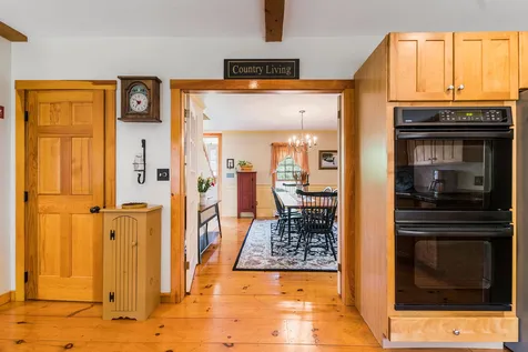 158 Carriage Road New Boston NH 03070