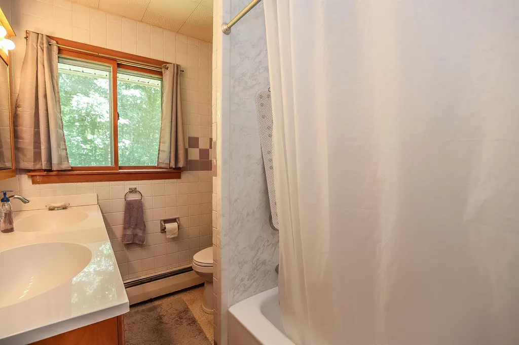 31 Prescott Heights Road Hooksett NH 03106