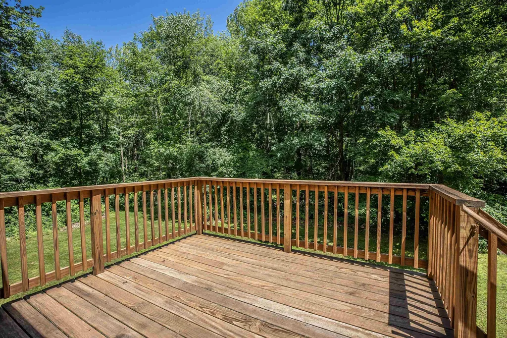 31 Prescott Heights Road Hooksett NH 03106