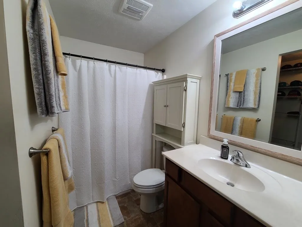 28 Owens Drive Swanzey NH 03446