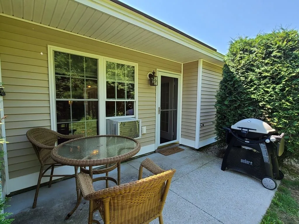 28 Owens Drive Swanzey NH 03446
