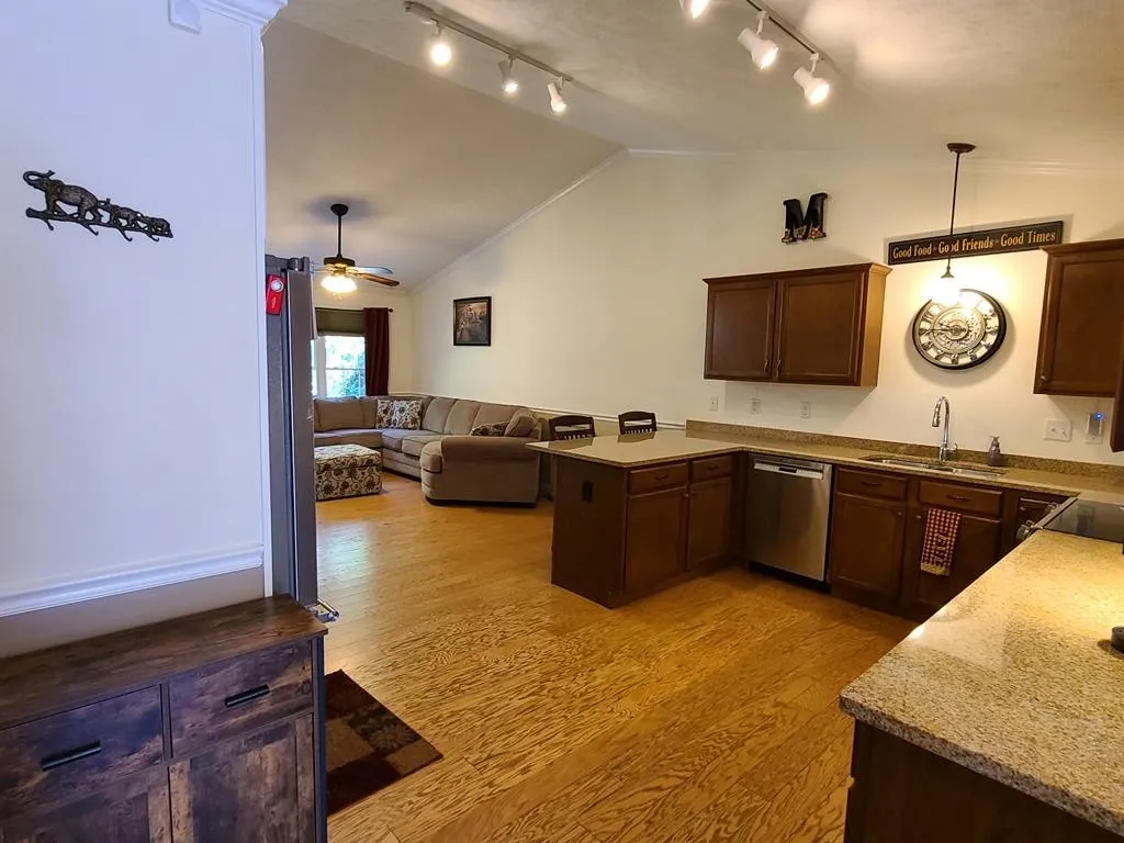 28 Owens Drive Swanzey NH 03446