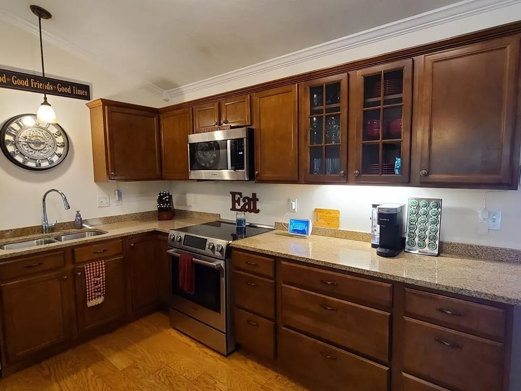 28 Owens Drive Swanzey NH 03446