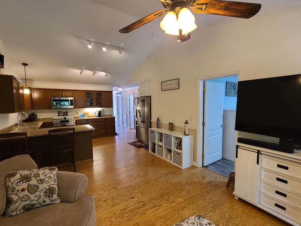 28 Owens Drive Swanzey NH 03446