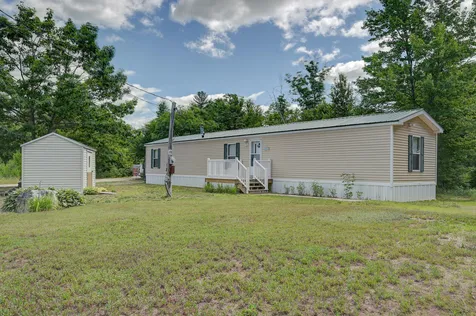 32 Acorn Lane Tamworth NH 03886